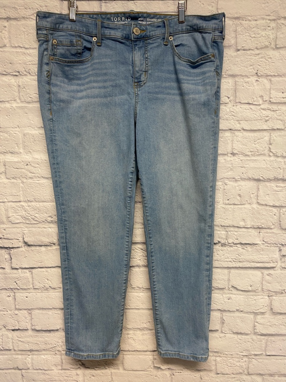 torrid Perfect Boyfriend Vintage Stretch Ankle Light Wash Jeans Size 16R